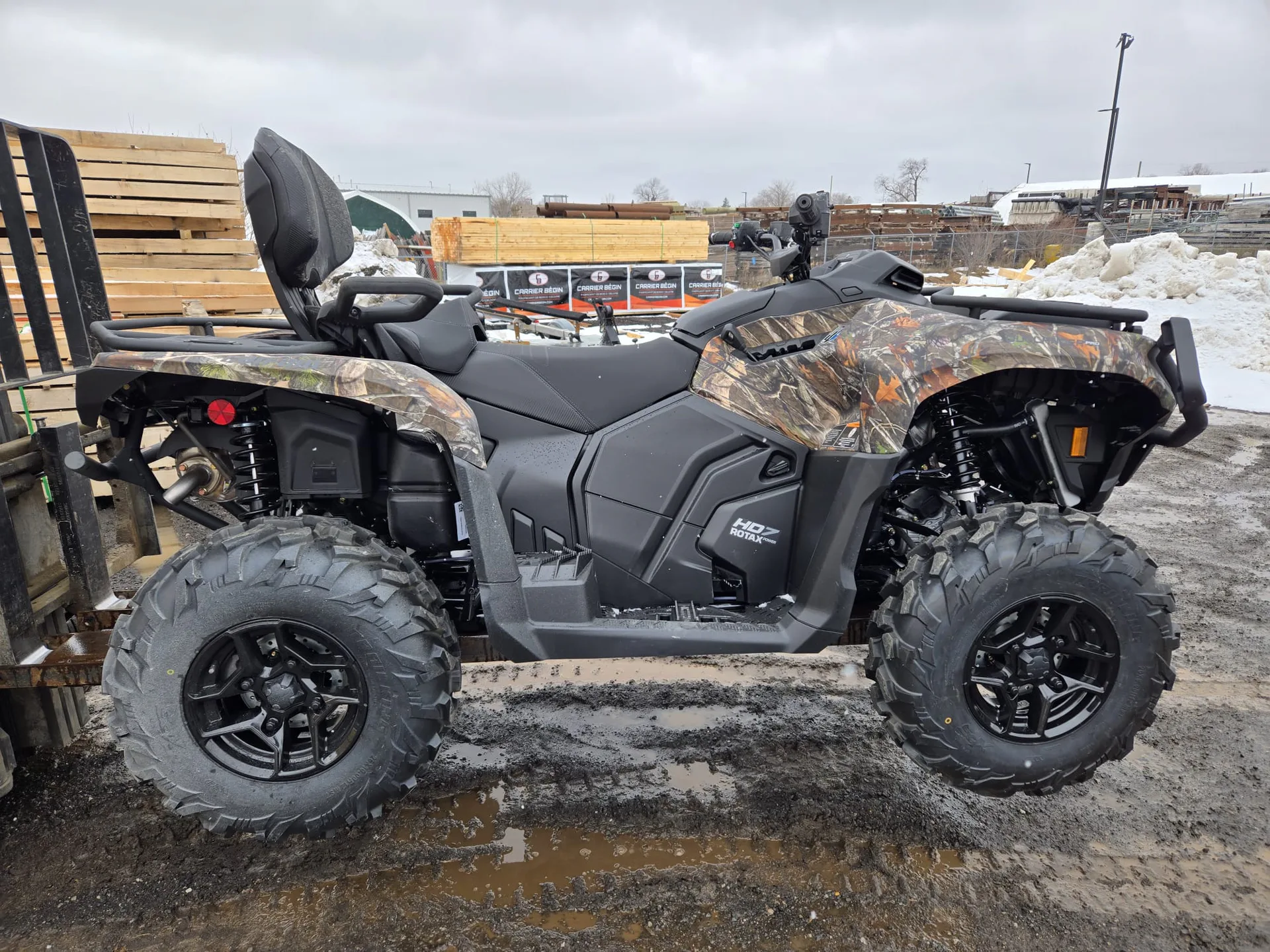 2026 Can-Am Outlander Max Pro Hunting Edition HD7