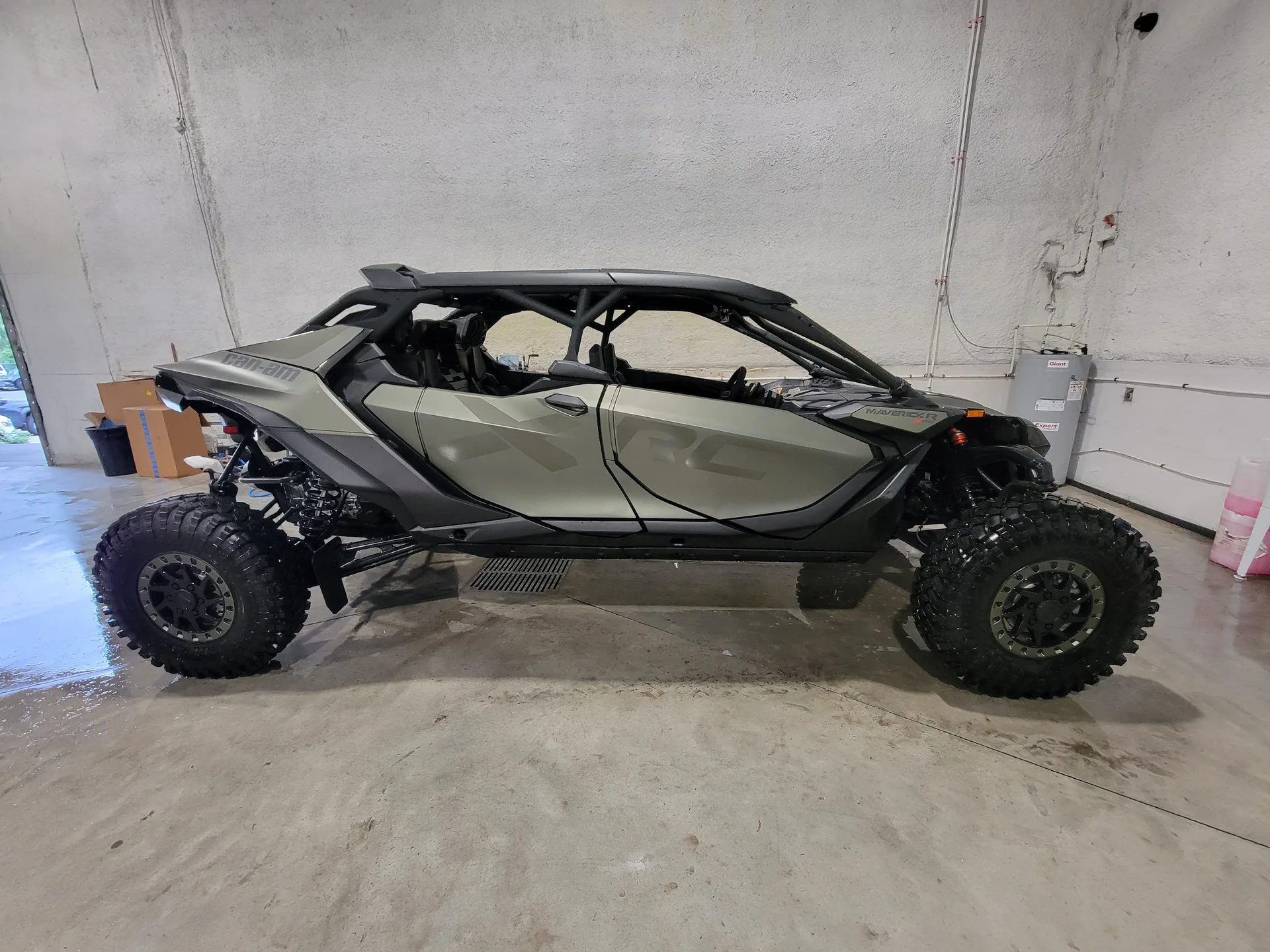 2026 Can-Am Maverick R Max X RC with Smart-Shox