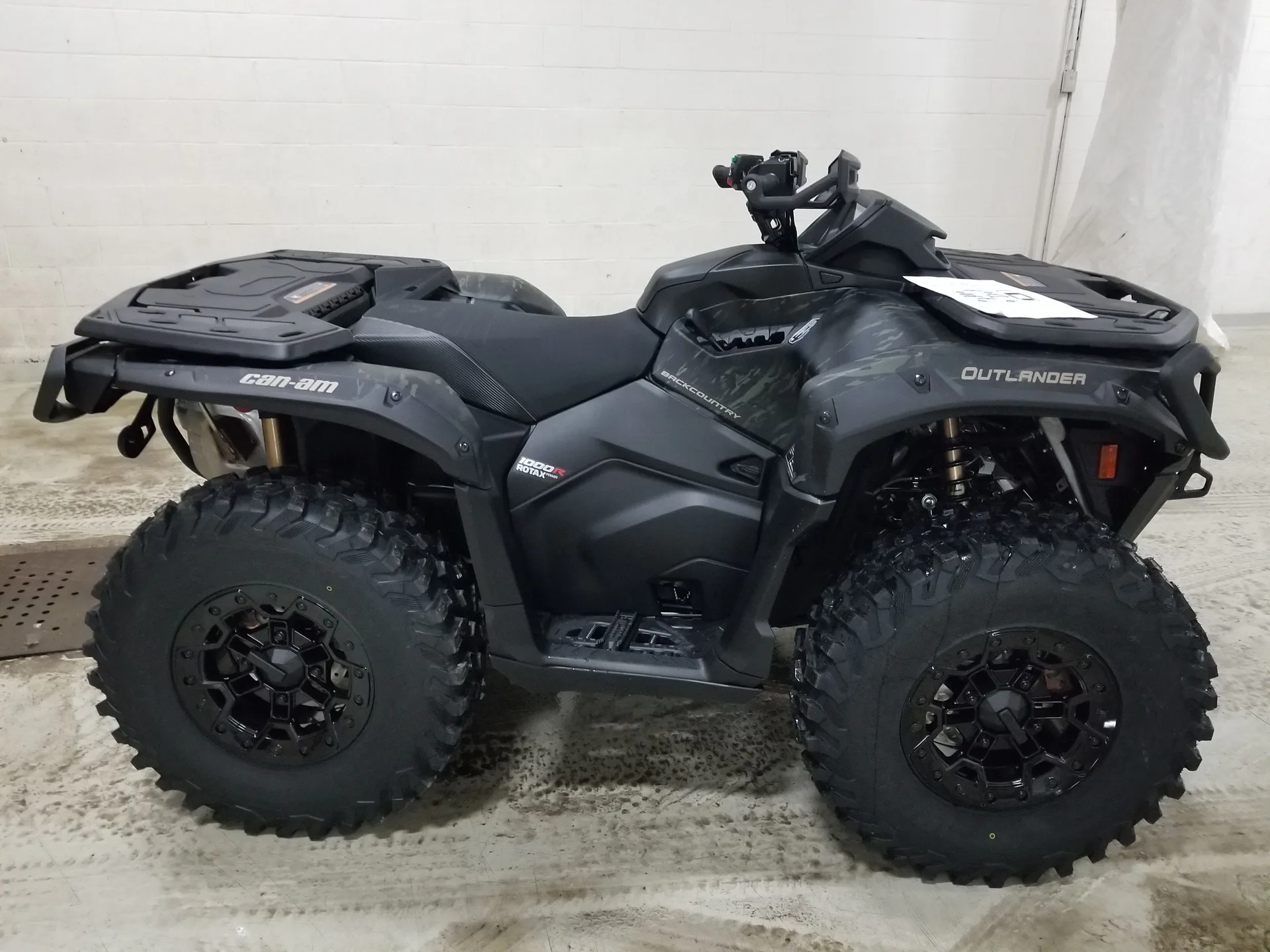 2026 Can-Am Outlander Backcountry 1000R